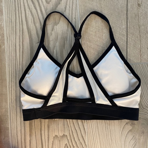 NIKE Sports Bra - Picture 2 of 5